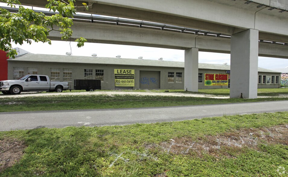 2640-2646 SW 28th Ln, Miami, FL à vendre - Photo du bâtiment - Image 3 de 33