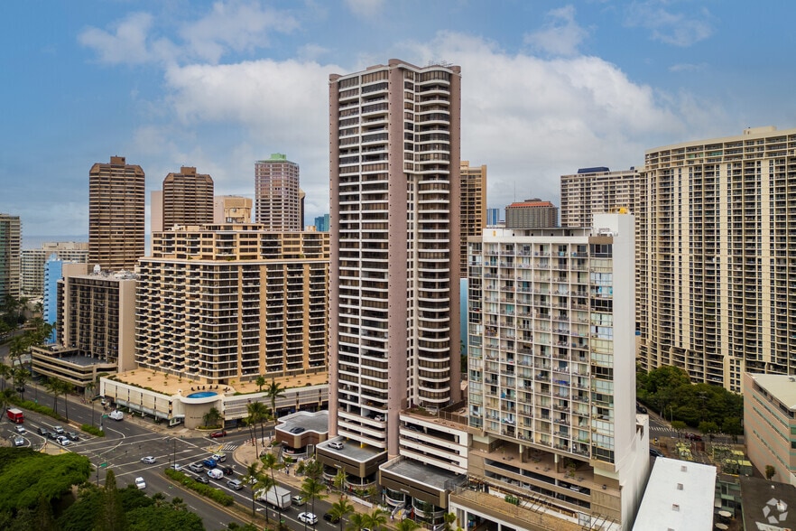 1910 Ala Moana Blvd, Honolulu, HI for lease - Primary Photo - Image 1 of 5