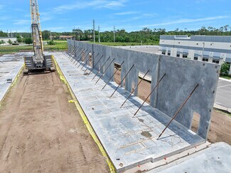 Plus de détails pour 2399 Mason Ave, Daytona Beach, FL - Industriel à louer
