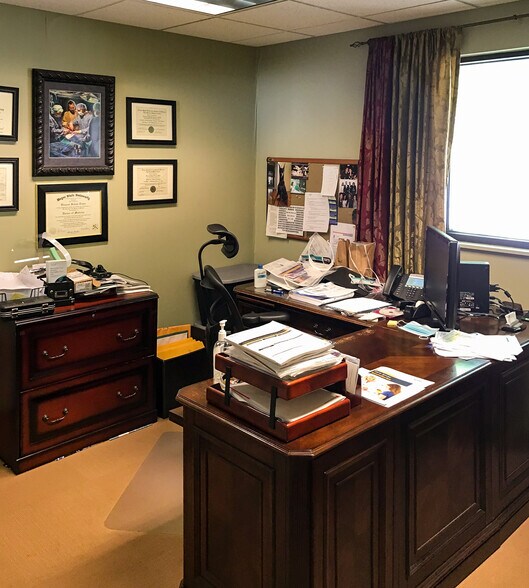 3829 Woodley Rd, Toledo, OH for lease - Interior Photo - Image 2 of 8