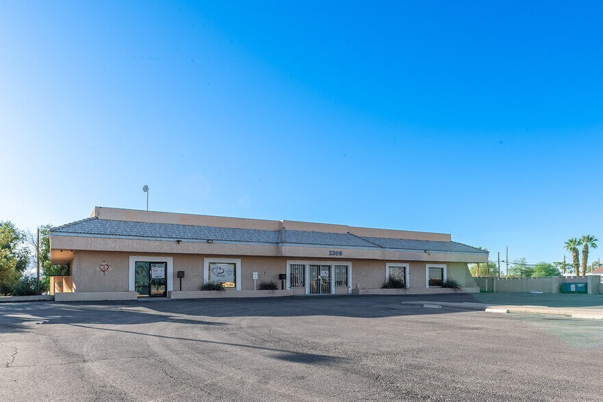 2309 N Decatur Blvd, Las Vegas, NV à vendre - Photo du bâtiment - Image 2 de 14