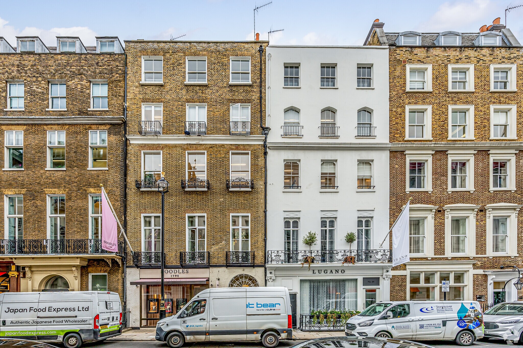 19 Albemarle St, Londres à louer Photo principale- Image 1 de 3