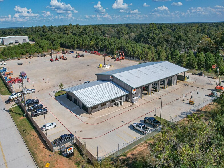 661 Frazier Commerce Dr, Conroe, TX à vendre - Photo principale - Image 1 de 4