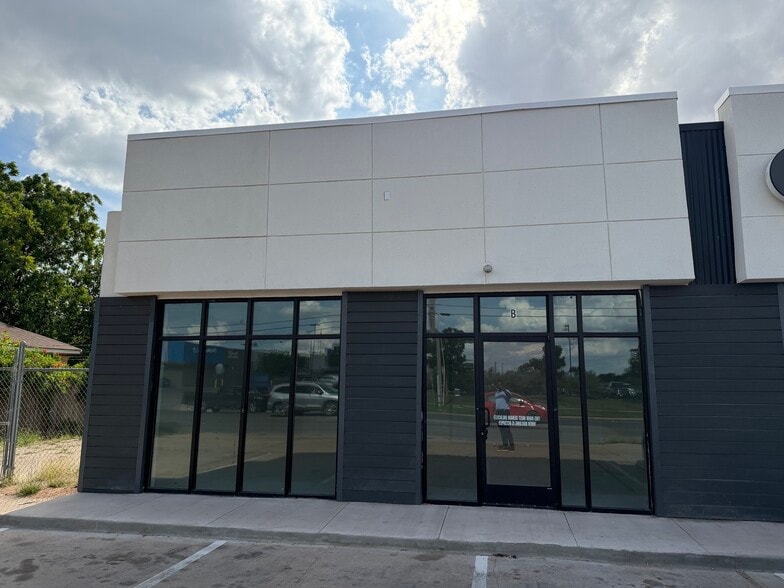 1709 Ambler Ave, Abilene, TX for lease - Building Photo - Image 3 of 12