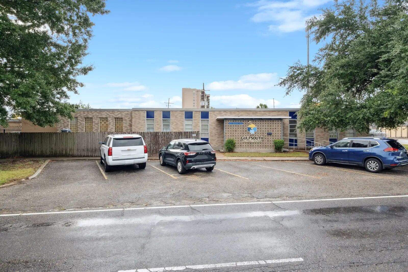 7252 Lakeshore Dr, New Orleans, LA à louer Photo du bâtiment- Image 1 de 4