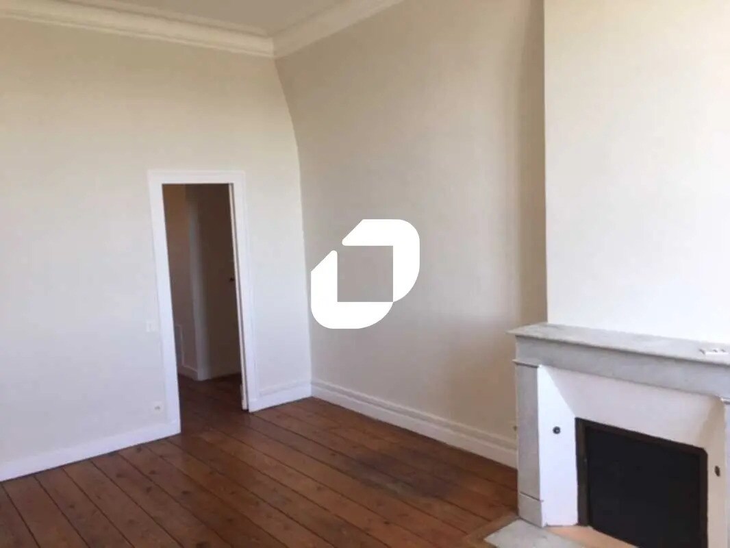 Office in Bordeaux for sale Interior Photo- Image 1 of 10