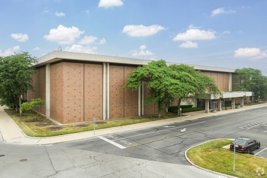 5001 Monroe St, Toledo, OH for sale - Building Photo - Image 3 of 5