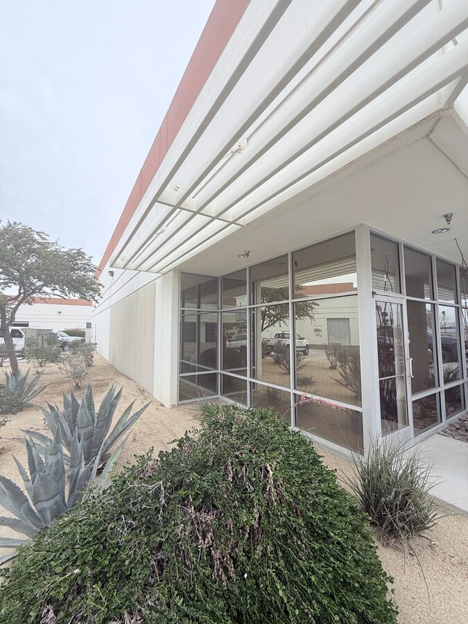 45090 Golf Center Pky, Indio, CA 92201 - Unit E19 - - Interior Photo - Image 1 of 30