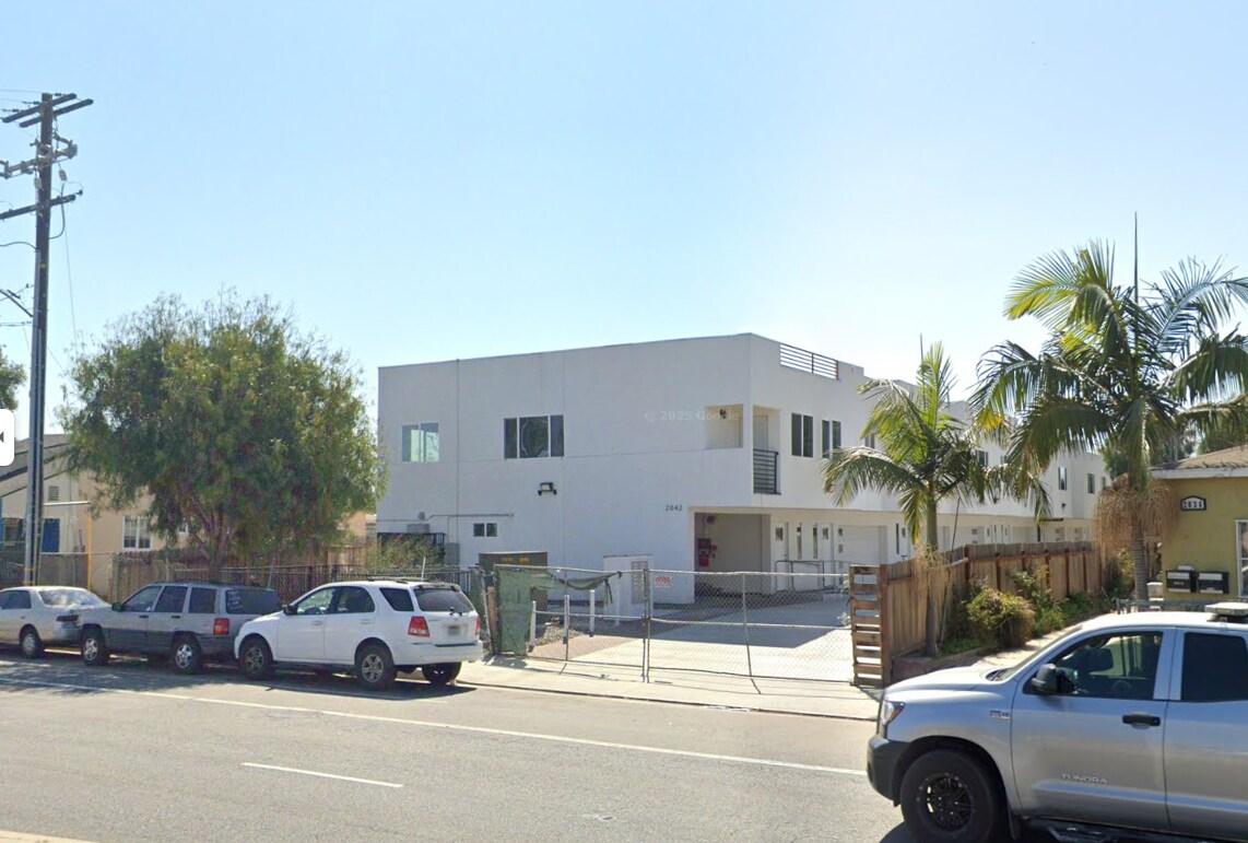 2042 E El Segundo Blvd, Compton, CA à vendre Photo principale- Image 1 de 1