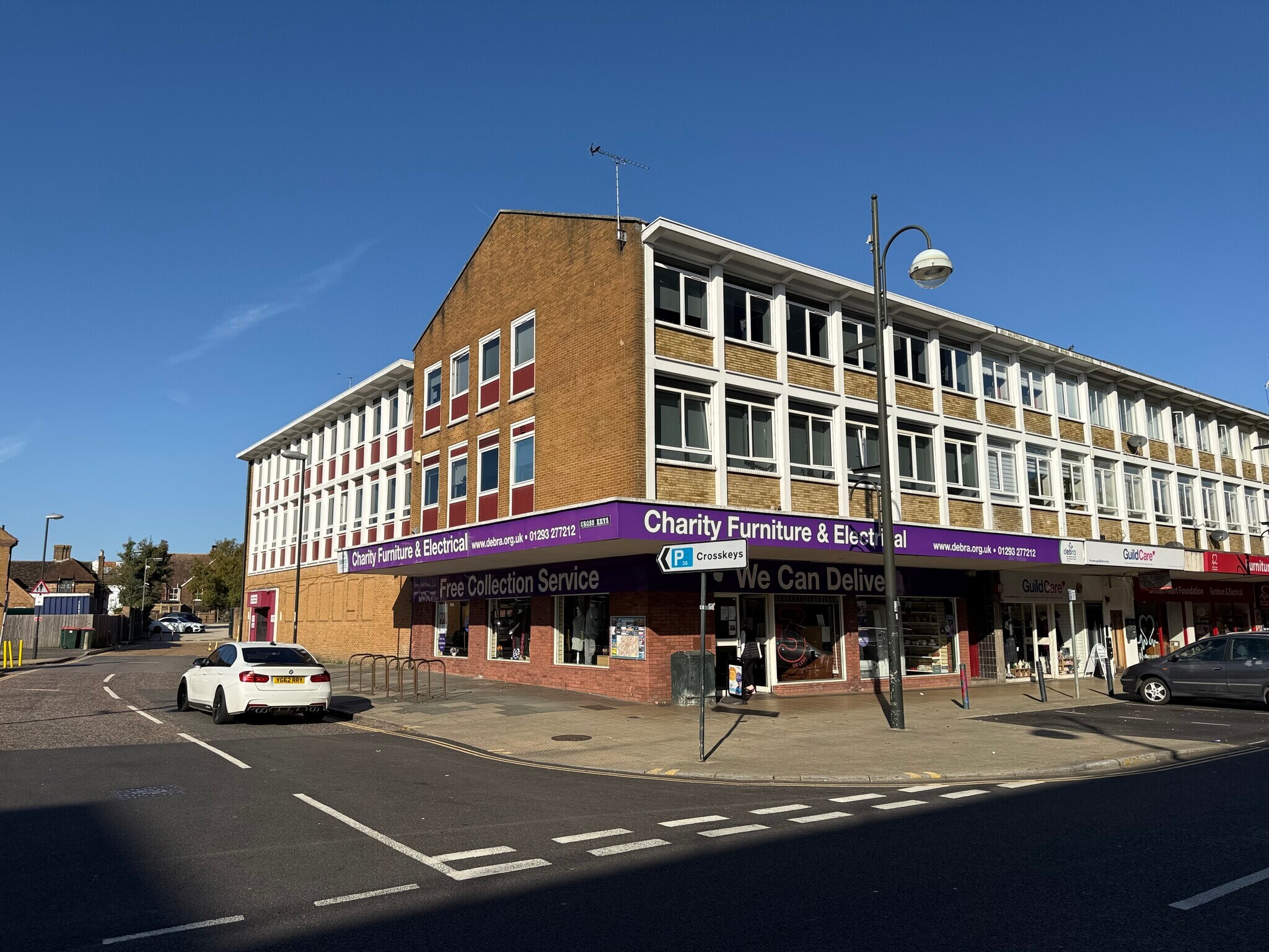 50-52 The Broadway, Crawley à louer Photo du bâtiment- Image 1 de 4