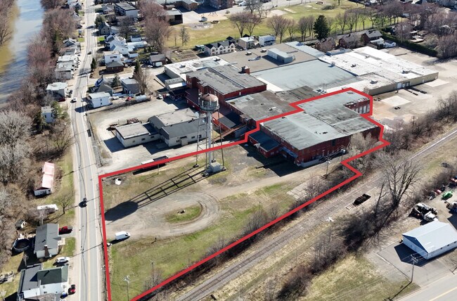 Plus de détails pour 293 Rue Notre-Dame N, Louiseville, QC - Industriel à louer