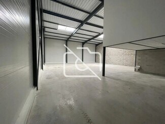 Plus de détails pour Local d'activités, Industriel à louer