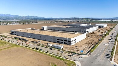 101 Logistics Ctr, Oxnard, CA à louer Photo de construction- Image 1 de 10