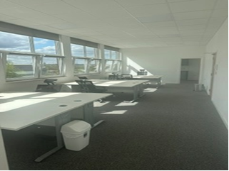 Coldharbour Ln, Rainham for lease - Interior Photo - Image 3 of 6