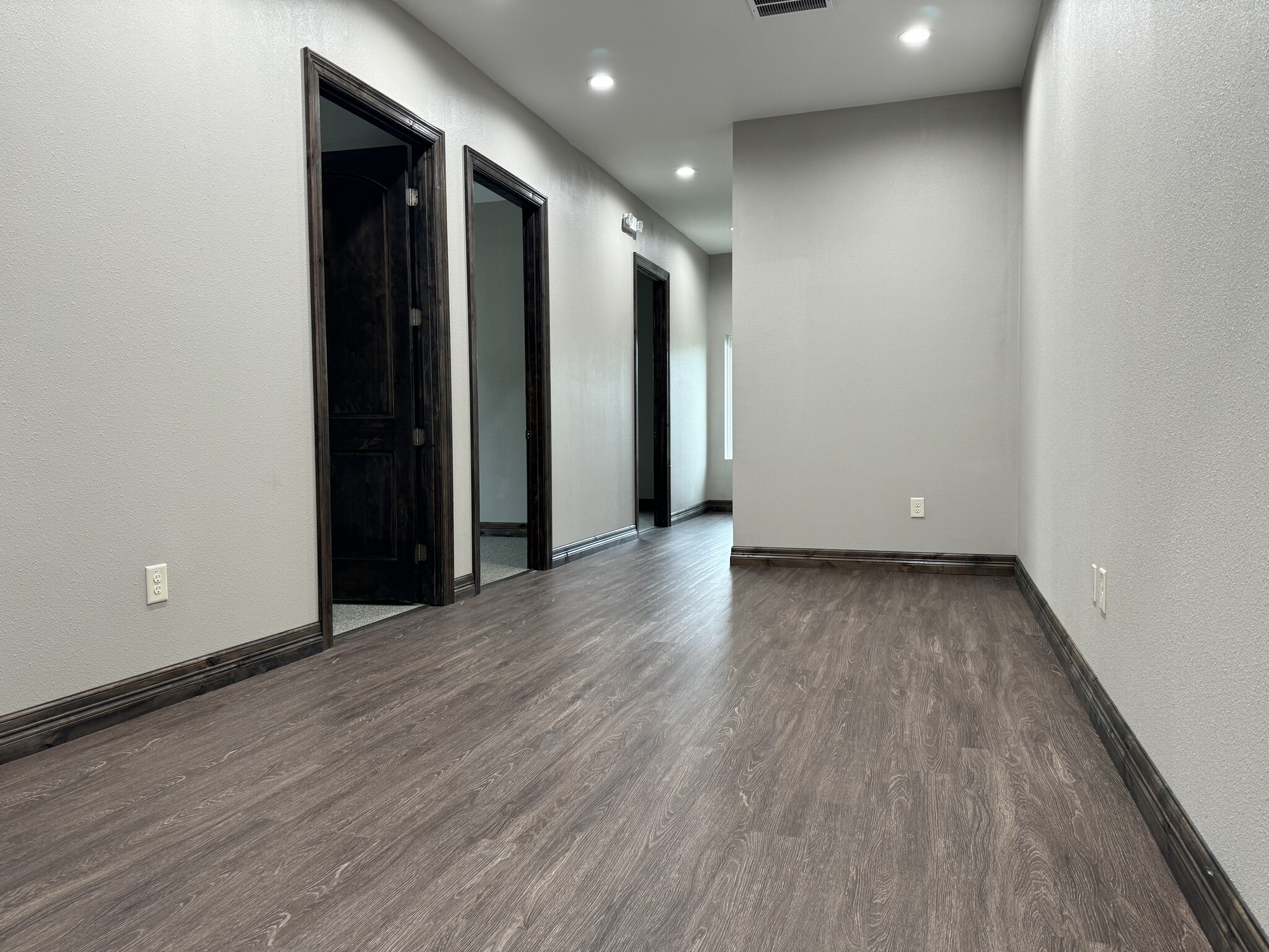 3400-3420 Basswood Blvd, Fort Worth, TX à louer Photo intérieure- Image 1 de 9