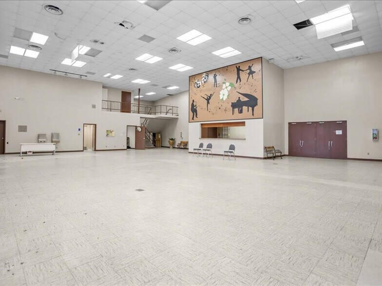 1819 Spring St, Palestine, TX à vendre - Photo intérieure - Image 2 de 60