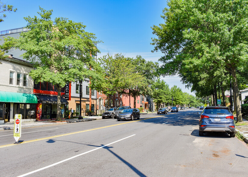 4306 Georgia Ave NW, Washington, DC for lease - Building Photo - Image 3 of 10