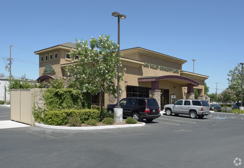 1900 McHenry Ave, Escalon, CA for lease - Primary Photo - Image 3 of 4