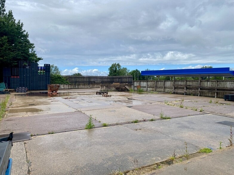 Storage Yard at Worcester Rd, Evesham for lease - Building Photo - Image 3 of 3