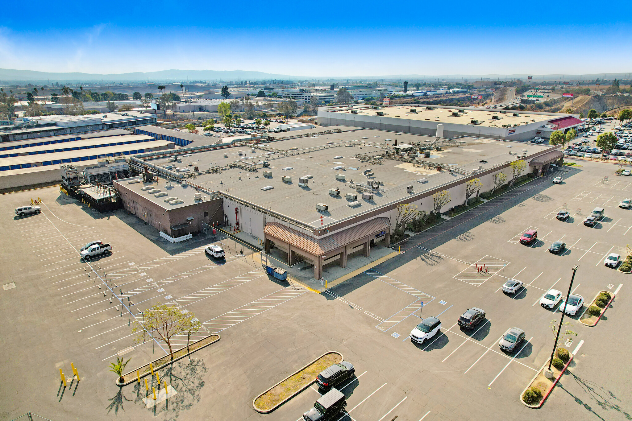 1120 W Foothill Blvd, Azusa, CA for lease Primary Photo- Image 1 of 9