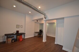 4178 W Montrose Ave, Chicago, IL for lease Interior Photo- Image 2 of 7
