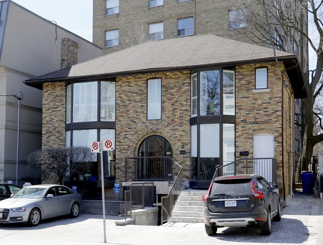More details for 8-10 Lawton Blvd, Toronto, ON - Office for Lease