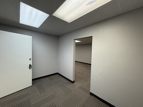 2090 E 104th Ave, Thornton, CO for lease Interior Photo- Image 2 of 10