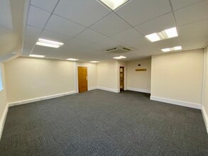 108-118 The Hawthorns, Flitwick for lease Interior Photo- Image 2 of 3