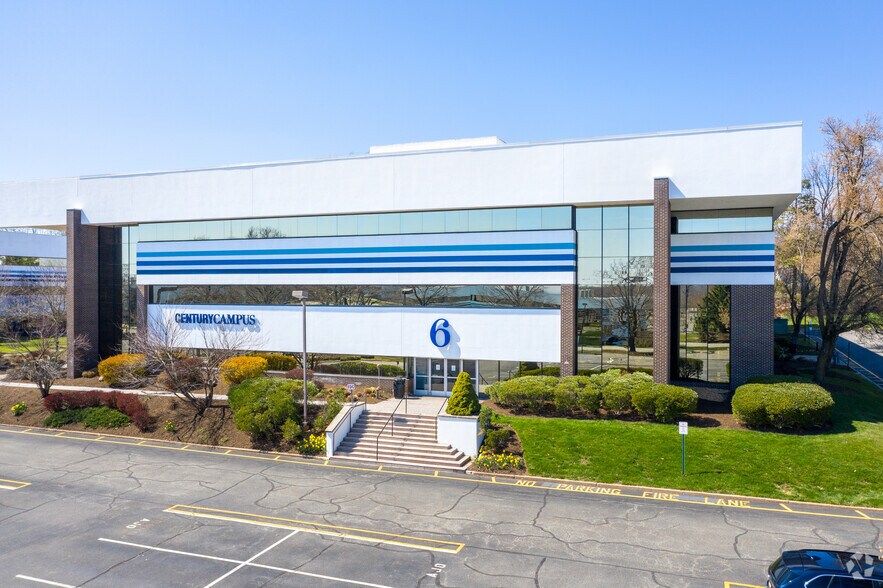 6 Century Dr, Parsippany, NJ à louer - Photo du bâtiment - Image 3 de 12