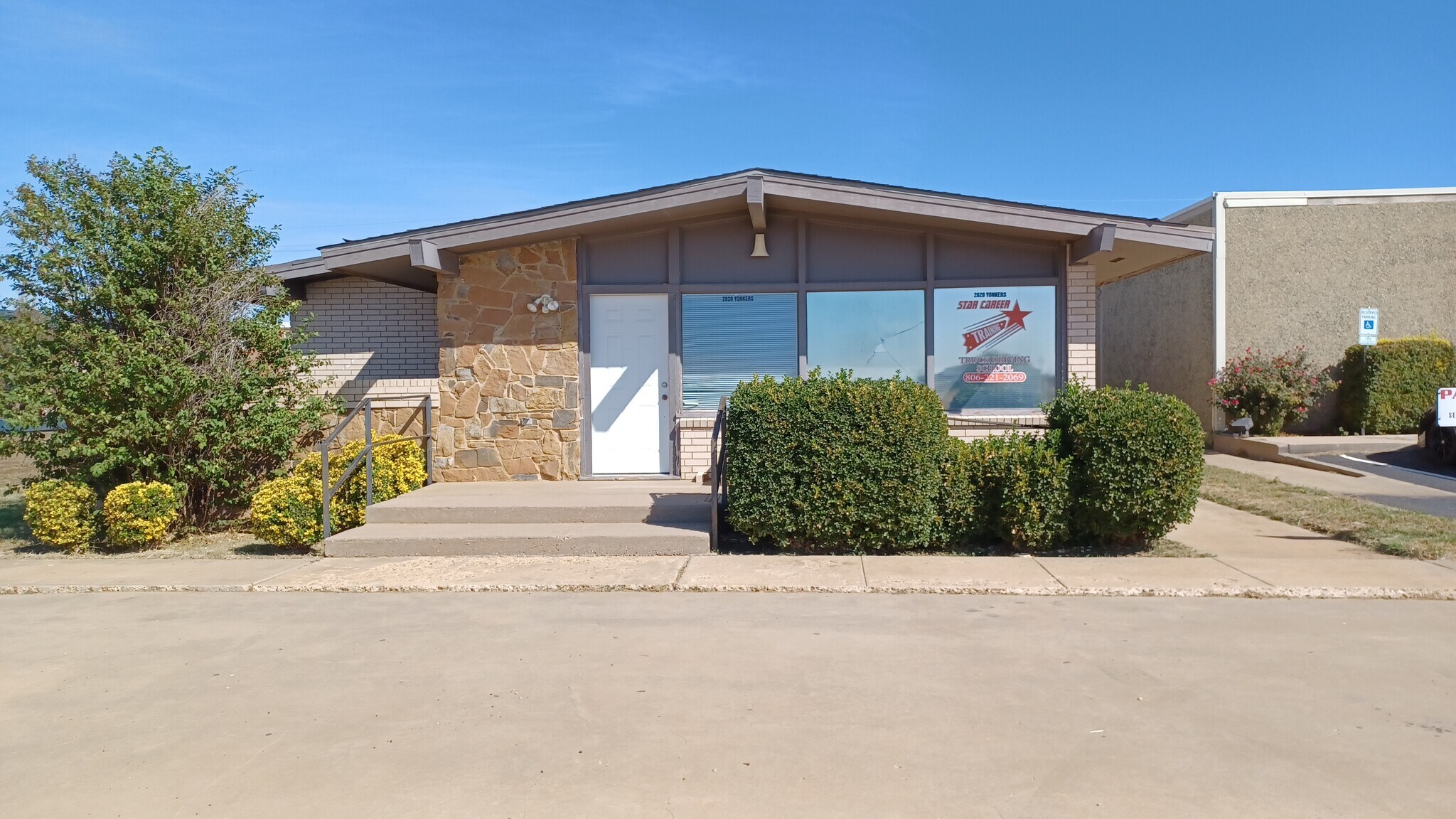 2620 Yonkers St, Plainview, TX for sale Building Photo- Image 1 of 29