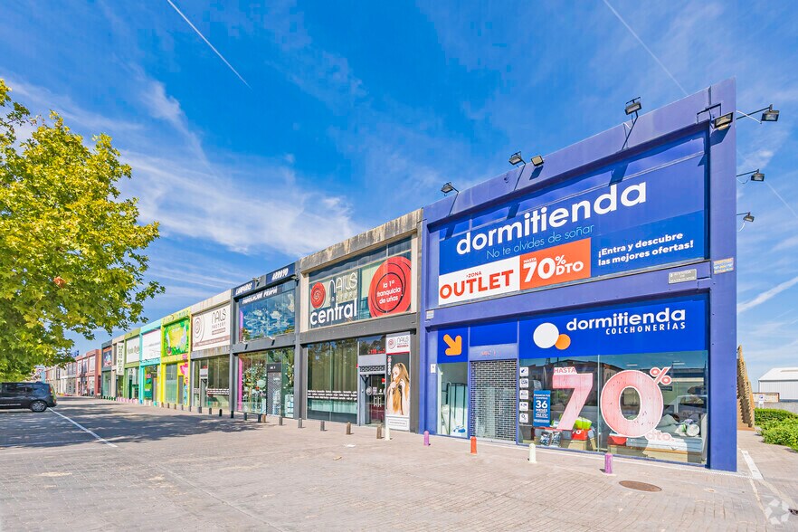 Avenida de Madrid, 128, Arganda del Rey, Madrid à vendre - Photo du bâtiment - Image 3 de 3