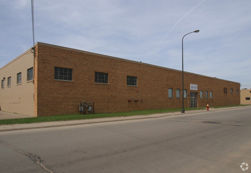 855-865 Vandalia St, Saint Paul, MN à louer - Photo du bâtiment - Image 2 de 7