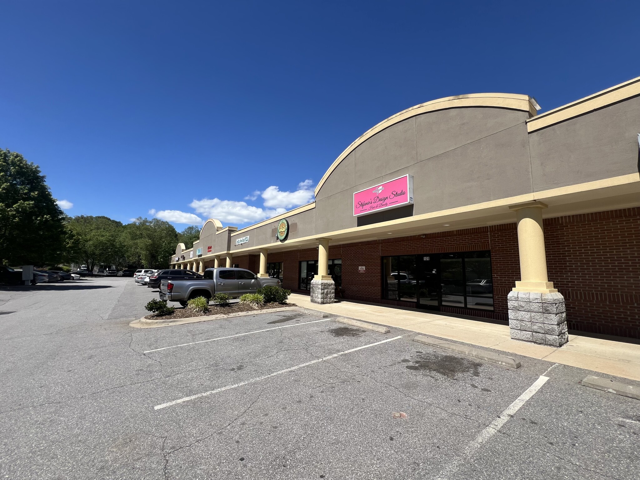 5 Regent Park Blvd, Asheville, NC for lease Building Photo- Image 1 of 4