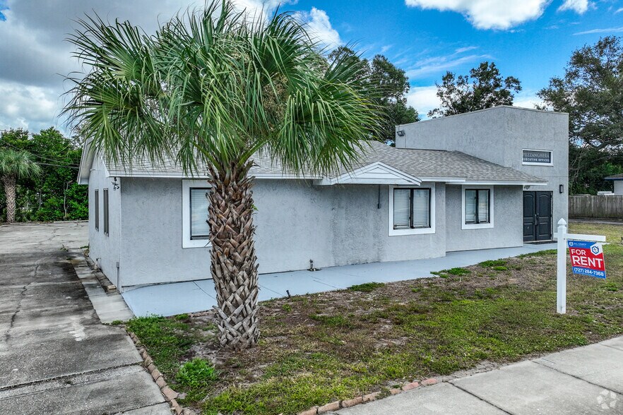 1471 S Missouri Ave, Clearwater, FL à louer - Photo du bâtiment - Image 2 de 18