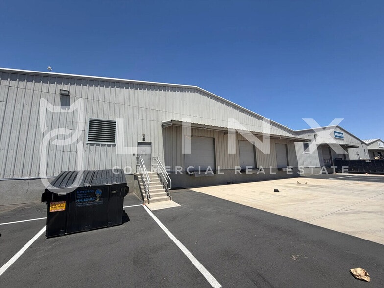 444 N Industrial Dr, St George, UT for lease - Building Photo - Image 2 of 7