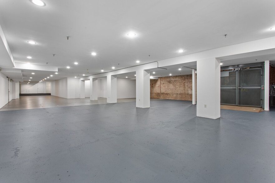 365 Broadway, New York, NY for lease - Building Photo - Image 2 of 6