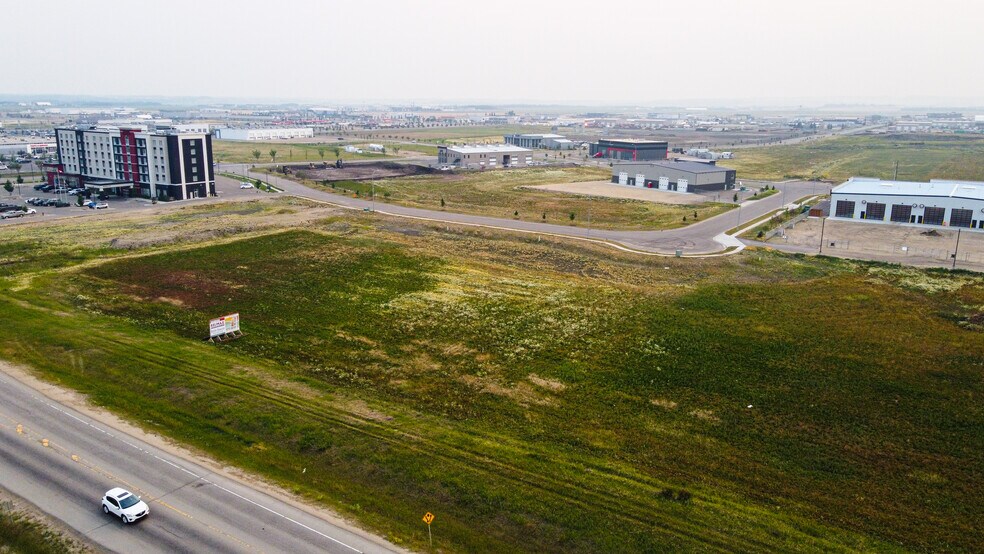 10501 117, Grande Prairie, AB à vendre - Photo du bâtiment - Image 2 de 7