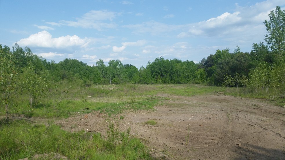 16673 Forest Blvd, Hugo, MN à vendre - Photo du bâtiment - Image 2 de 6