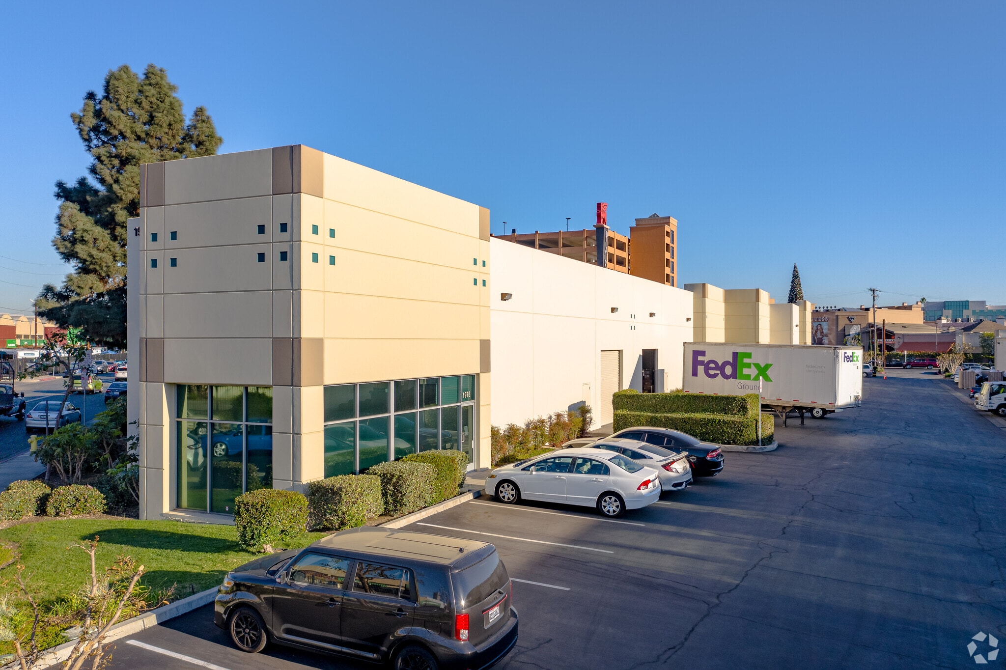 2000-2032 Camfield Ave, Commerce, CA for lease Building Photo- Image 1 of 11