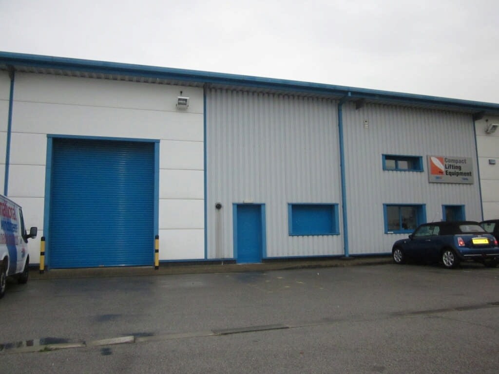 Sidings Ct, Hull for lease Primary Photo- Image 1 of 3