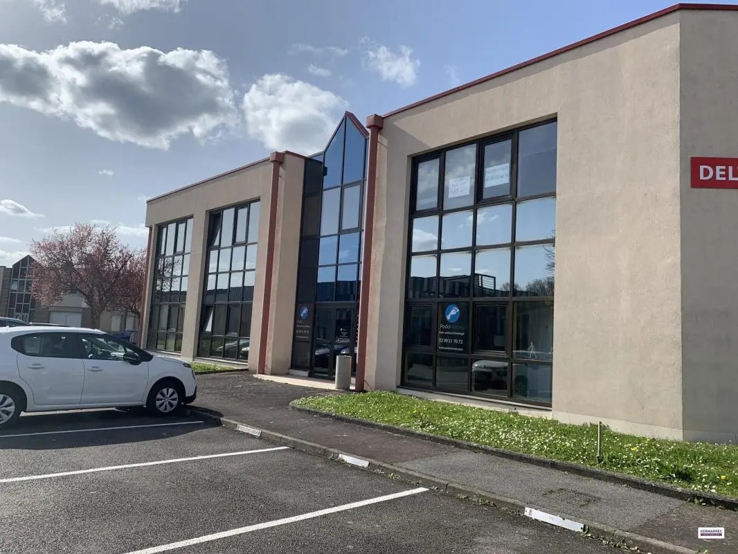 Office in Cesson-Sévigné for lease Building Photo- Image 1 of 7