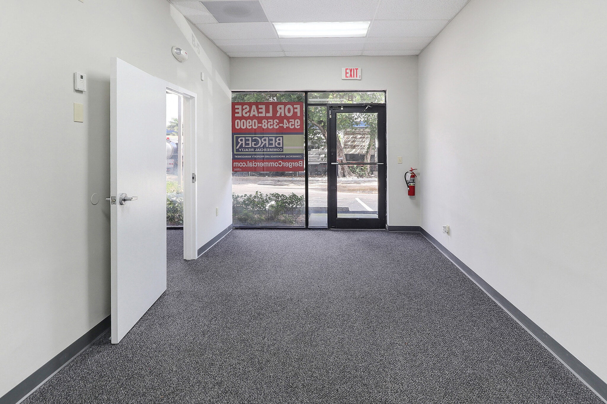 3402 SW 26th Ter, Fort Lauderdale, FL à louer Photo intérieure- Image 1 de 19