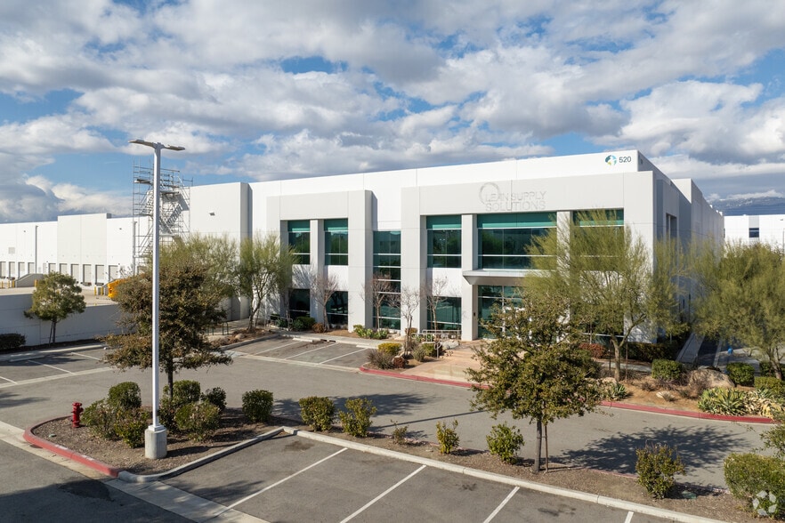 520 E Orange Show Rd, San Bernardino, CA for lease - Primary Photo - Image 1 of 5
