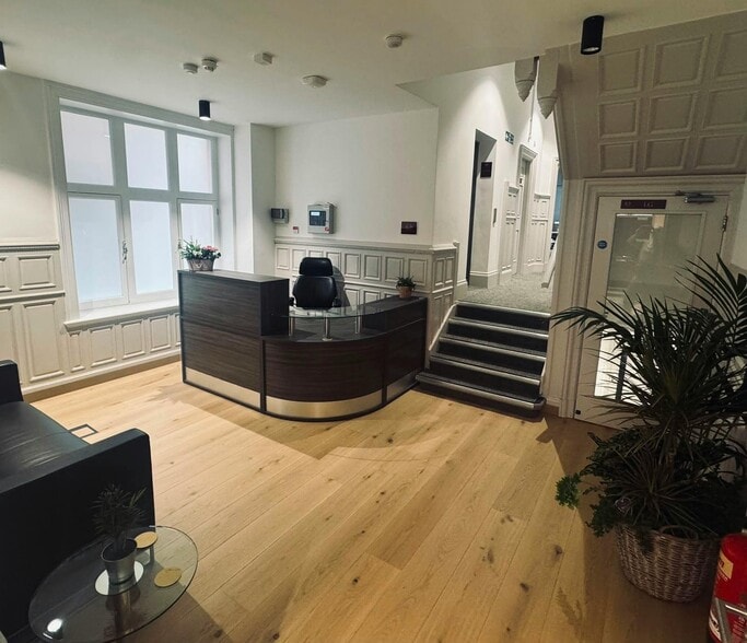 63 Grosvenor St, London for lease - Building Photo - Image 3 of 8