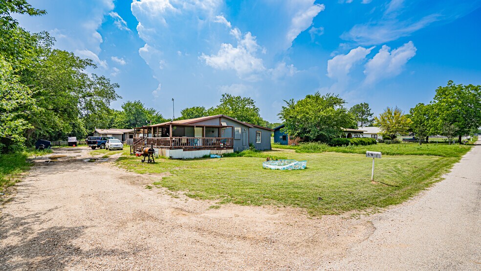291 County Road 4858, Newark, TX à vendre - Photo du bâtiment - Image 2 de 18