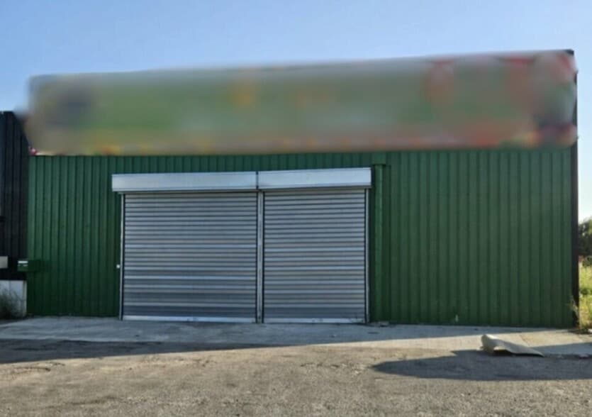 Retail in Avignon for lease - Building Photo - Image 3 of 3