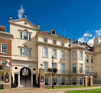 Plus de détails pour 4 Heron Sq, Richmond - Bureau à louer