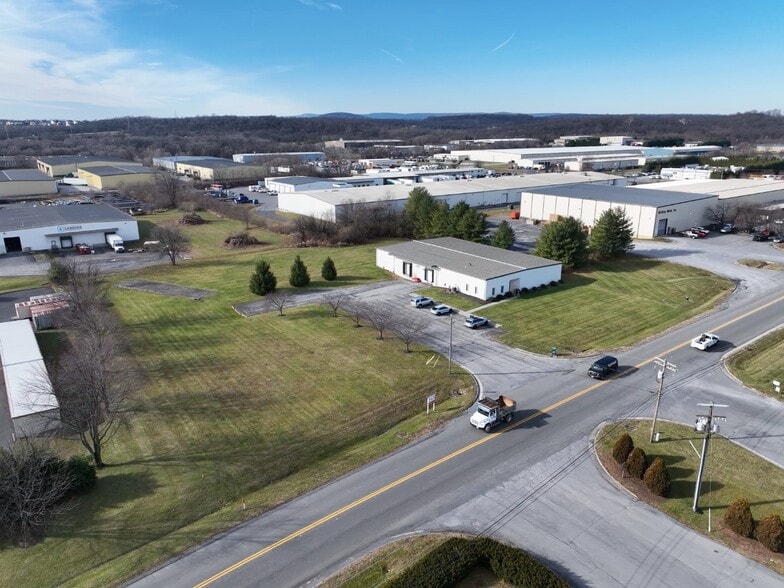 275 McGhee Rd, Winchester, VA for lease - Building Photo - Image 3 of 11