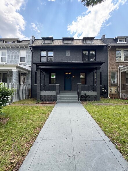 4025 Kansas Ave NW, Washington, DC à vendre - Photo du bâtiment - Image 1 de 25