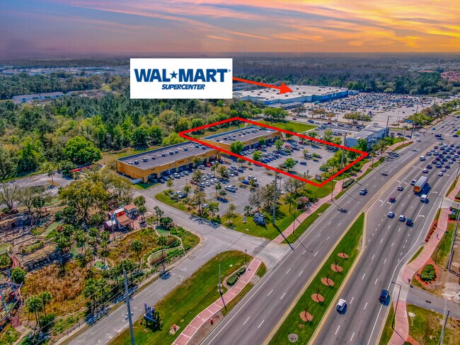 Plus de détails pour 4370-4386 W Vine St, Kissimmee, FL - Commerce de détail à vendre